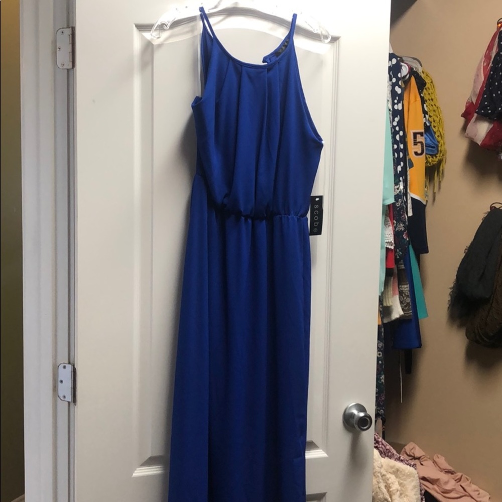 Scobe long blue dress